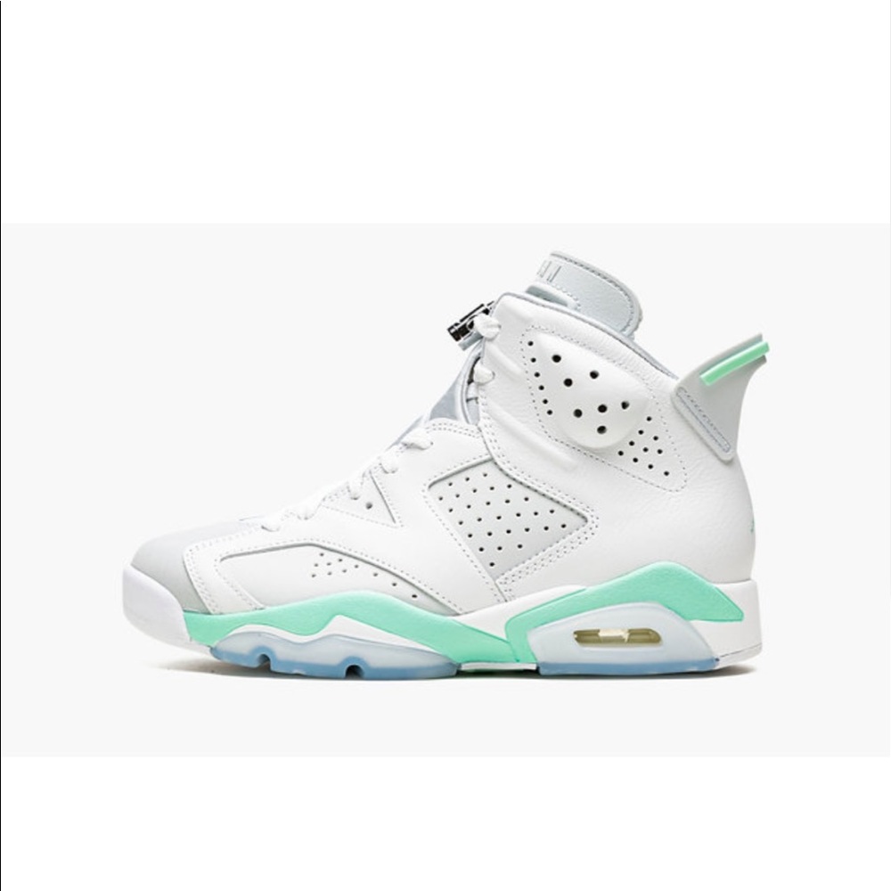 Nike AIR JORDAN 6 RETRO